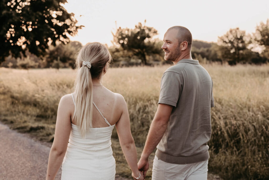Pärchen beim Fotoshooting in Alsfeld bei Nancy liebevollfotografiert