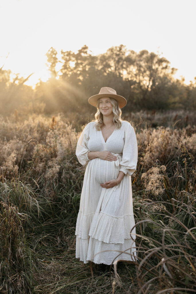 Schwangere beim Babybauchshooting in Alsfeld bei Nancy Liebevoll Fotografiert