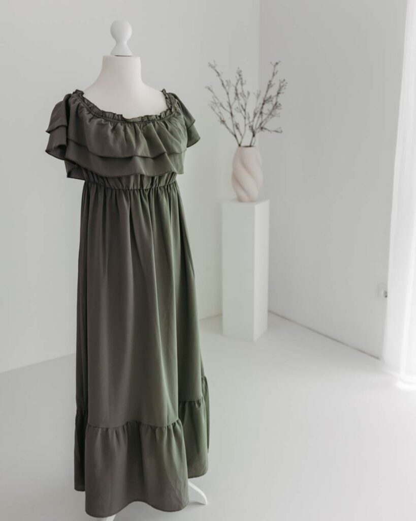* Schlichtes Shootingkleid für Schwangerschaftsfotografie